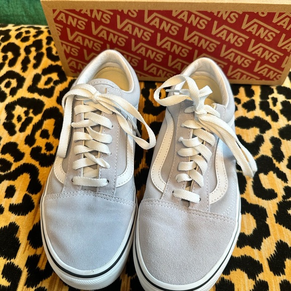 Vans Old Skool - women’s 7.5 - Picture 3 of 9